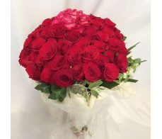 F106 99 RED ROSES BOUQUET